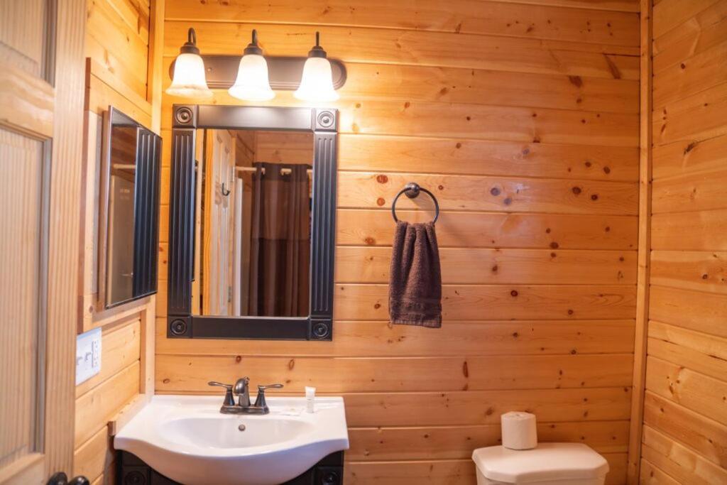 The Lodge At Van Hook New Town Buitenkant foto